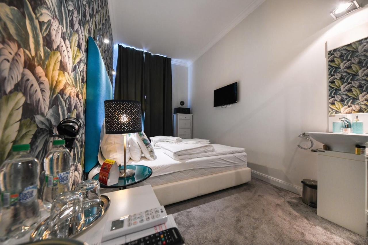 Blue Velvet Hotel Будапеща Екстериор снимка